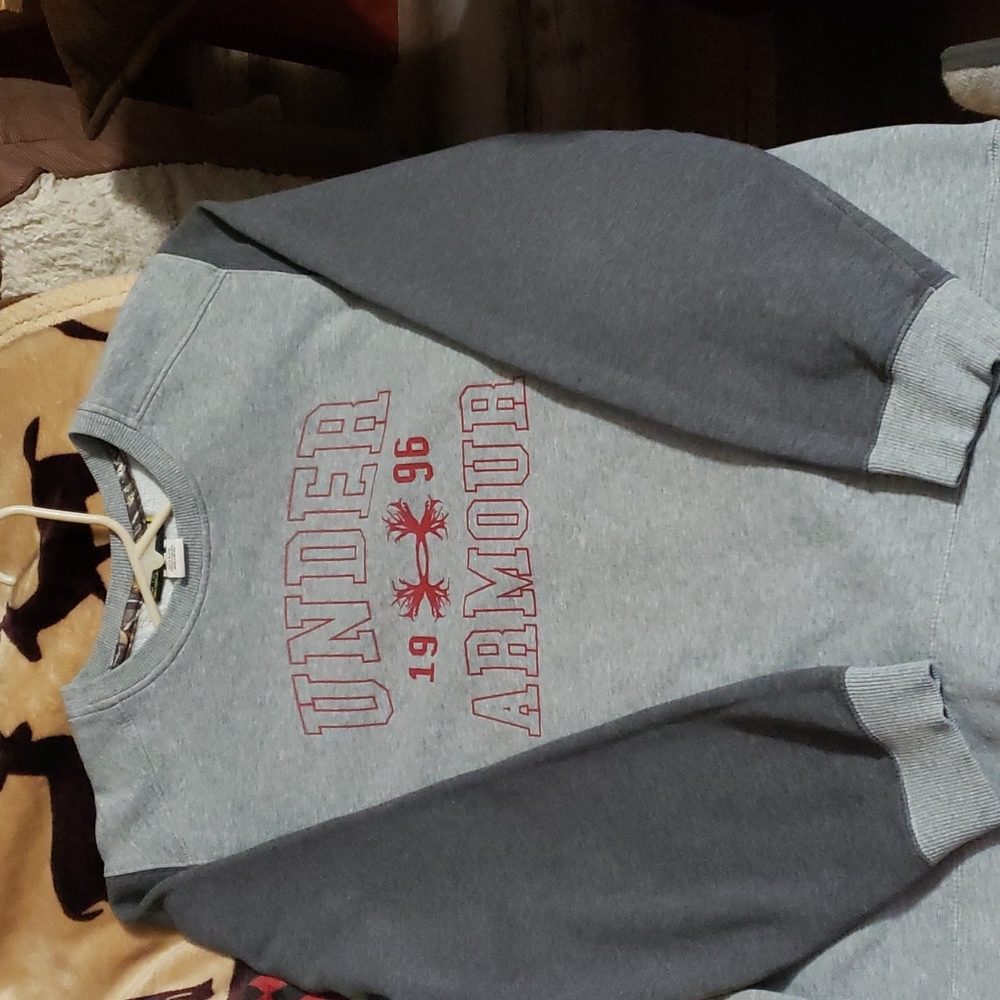 Under Armour Men's Gray Two-toned Sweatshirt Hunting Antlers sz XL